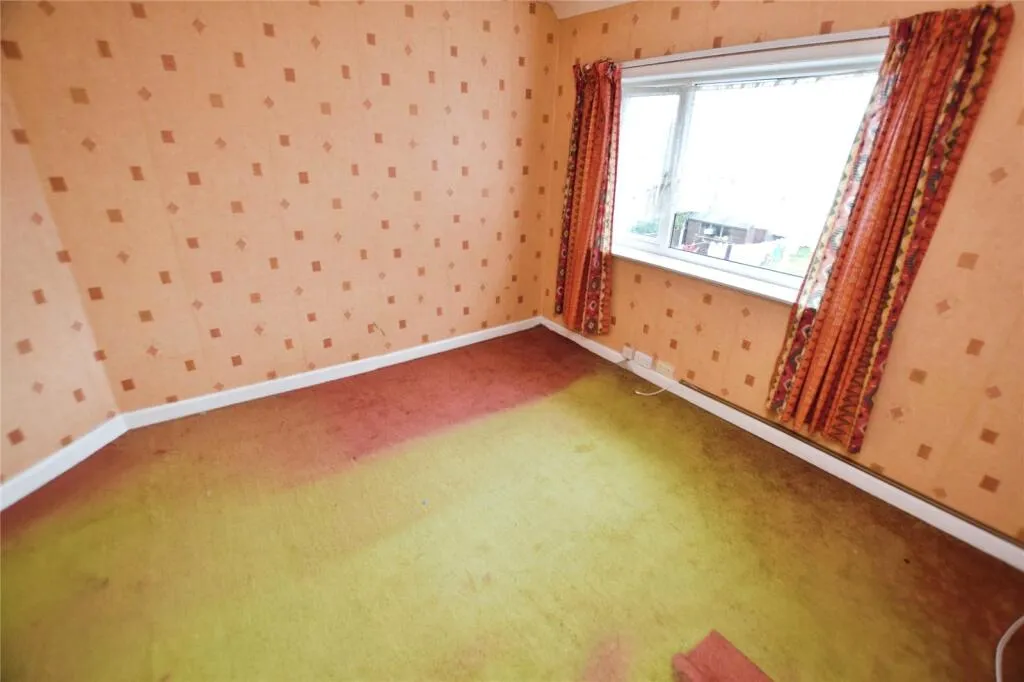 4 bed Semi-Detached