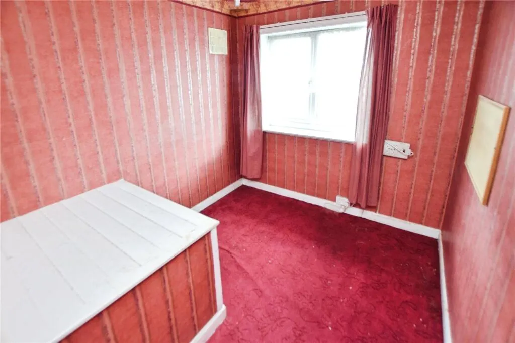 4 bed Semi-Detached