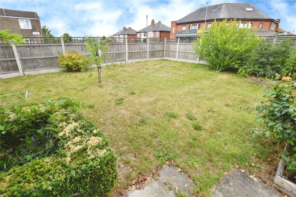 4 bed Semi-Detached