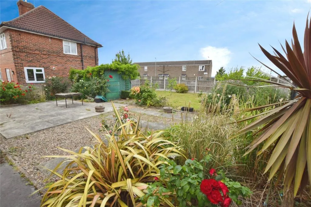 4 bed Semi-Detached