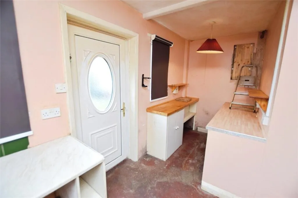 4 bed Semi-Detached