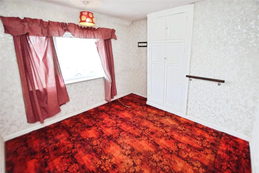 4 bed Semi-Detached