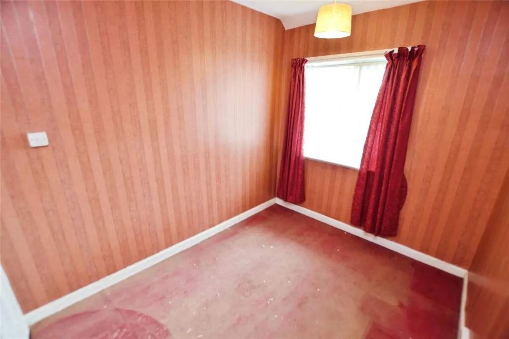 4 bed Semi-Detached