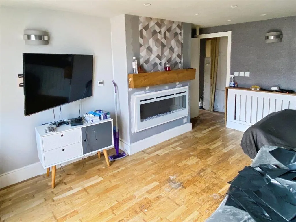 2 bed Semi-Detached Bungalow