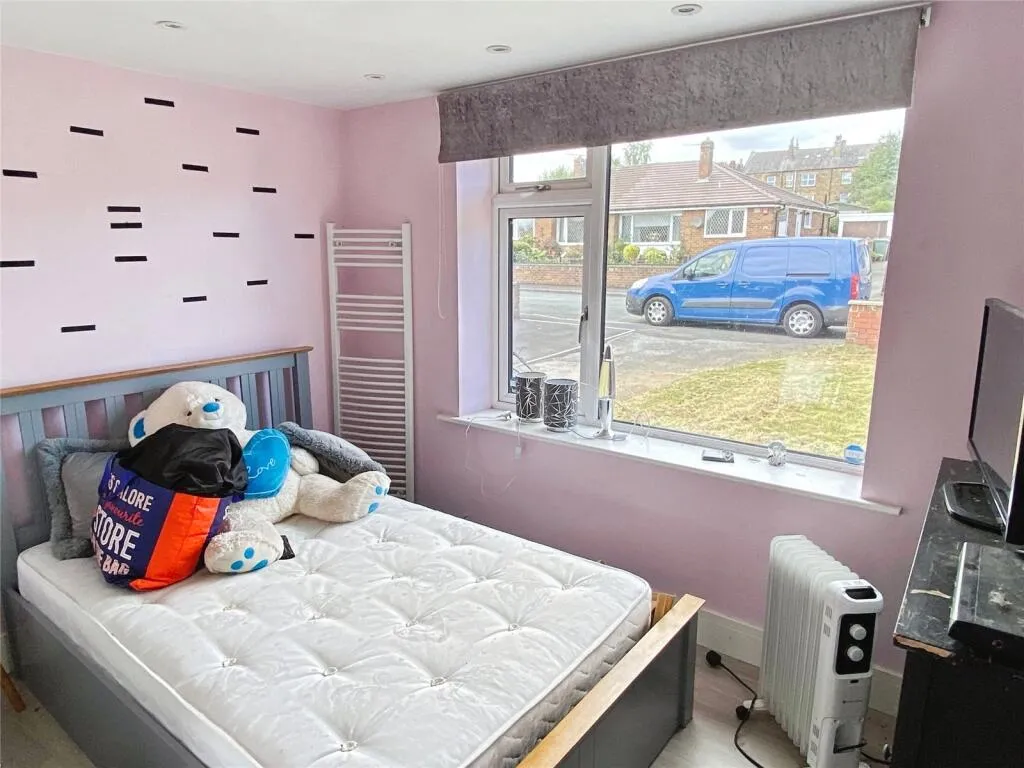 2 bed Semi-Detached Bungalow