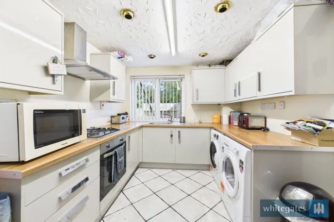 2 bed House