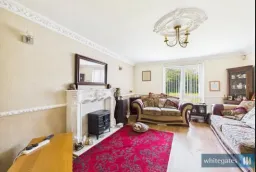 2 bed House