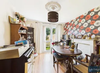 2 bed House