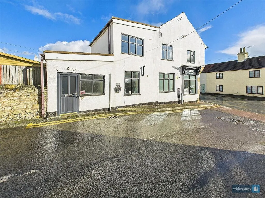 2 bed Shop
