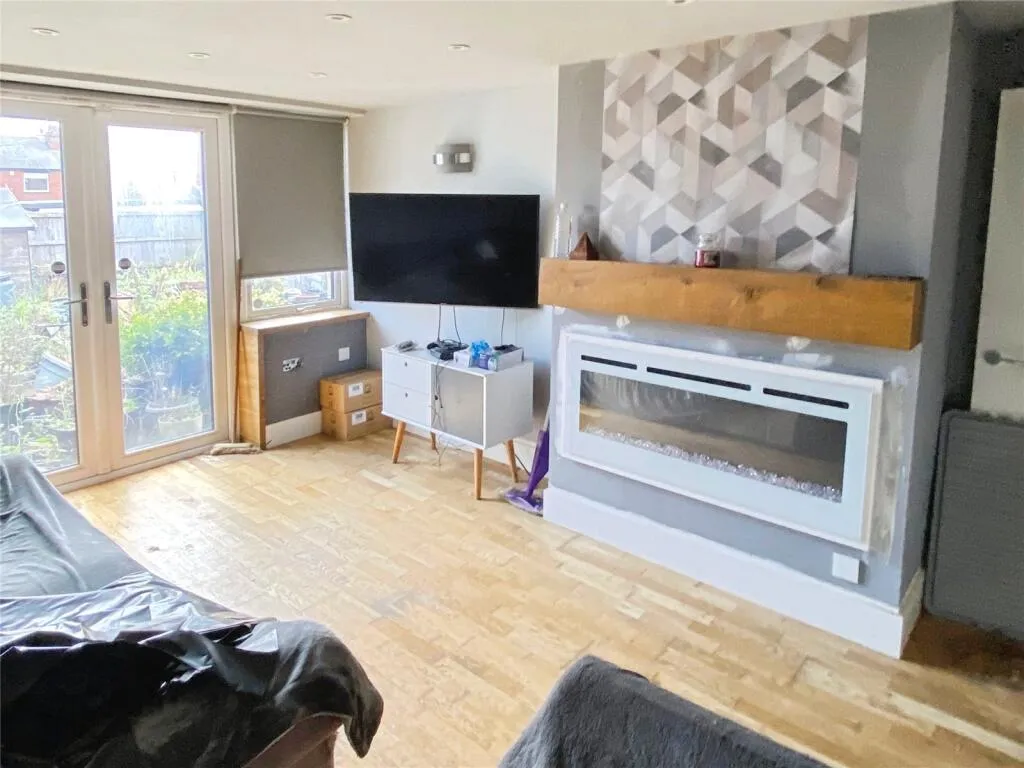 2 bed Semi-Detached Bungalow