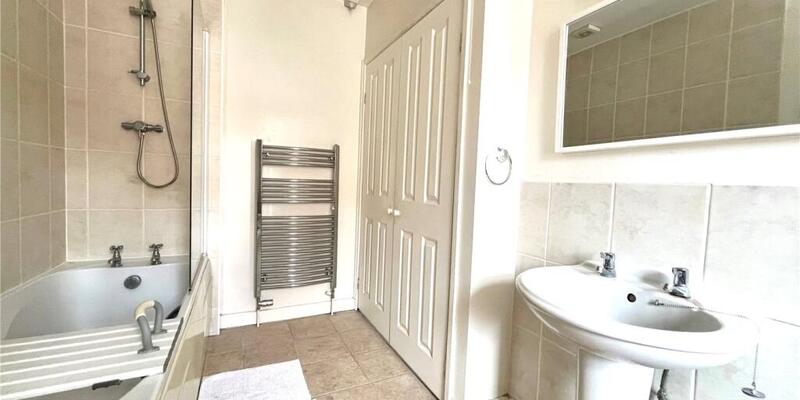 22 Wyndham Terrace, Salisbury, SP1 3AF