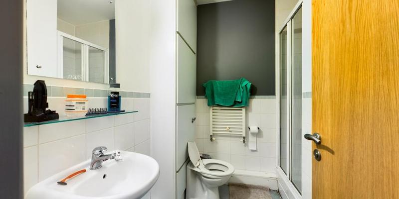 Apartment 39, Portland House, Kingsway, Swansea, SA1 5HN