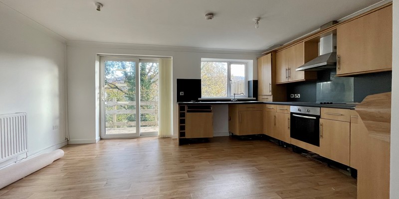 100 H Swansea Road, Trebanos, Pontardawe, SA8 4BL