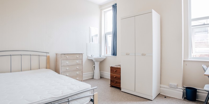 1 Windsor Road, Bournemouth, BH5 1DT