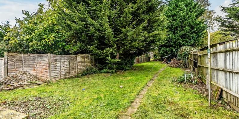 191 Mill Lane, Hurst Green, Oxted, RH8 9DE