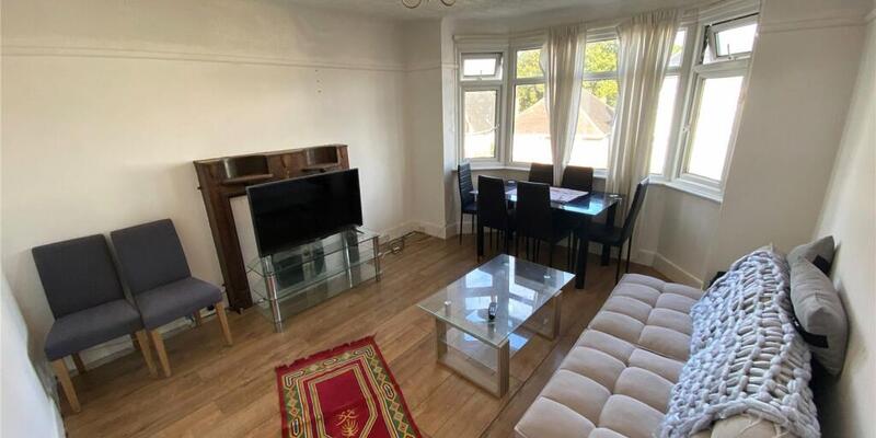 15 Barnes Crescent, Bournemouth, BH10 5AN