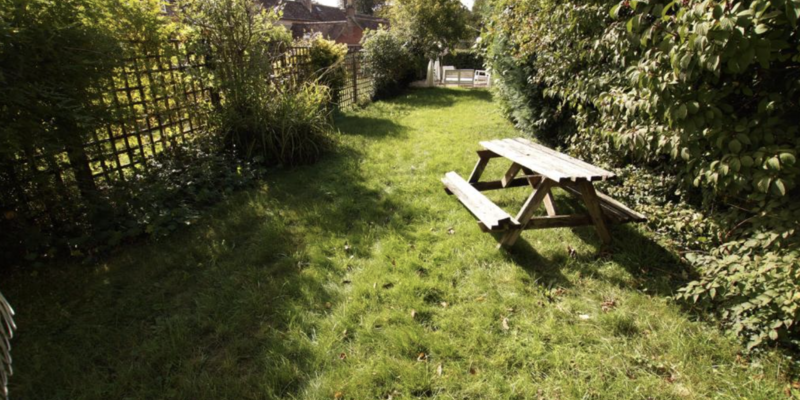 4 Queens Square, Winterborne Whitechurch, Blandford Forum, DT11 0AF