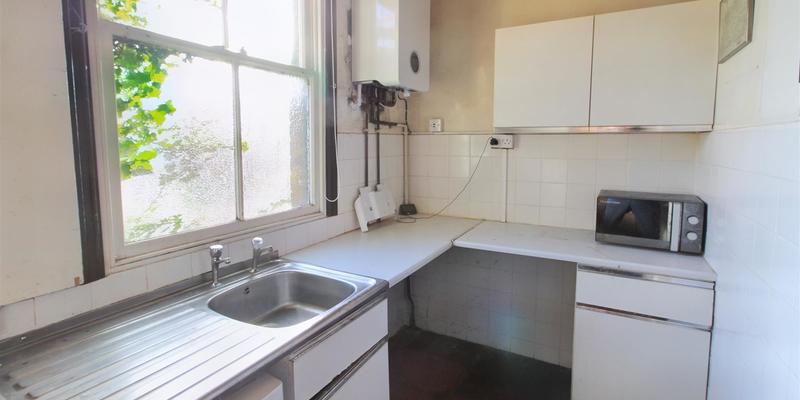 1 Mapperley Crescent, Nottingham, NG3 5FN