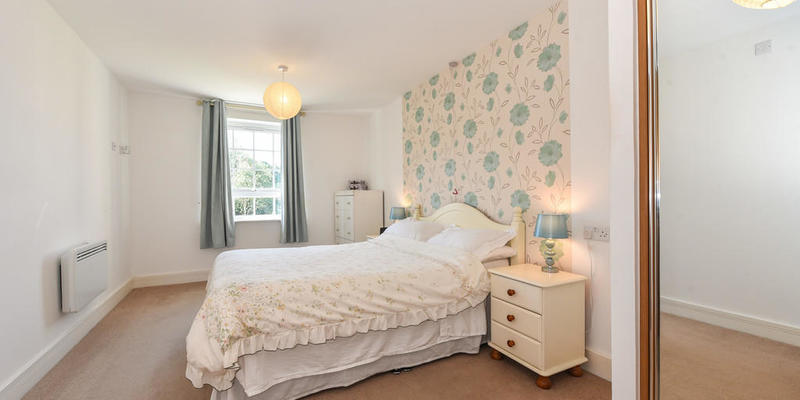 21 Claridge House, 14 Church Street, Littlehampton, BN17 5FE