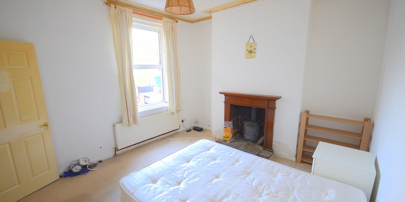 35a Richmond Park Road, Charminster, Bournemouth, BH88TT