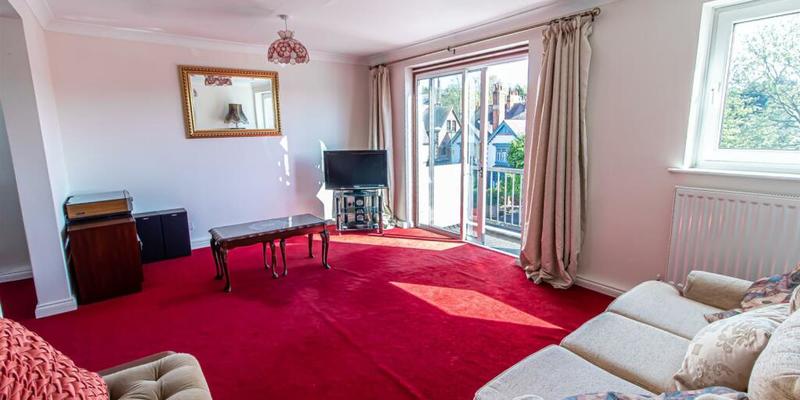 10 Clarendon Court, Mansfield Road, Nottingham, NG5 2BS