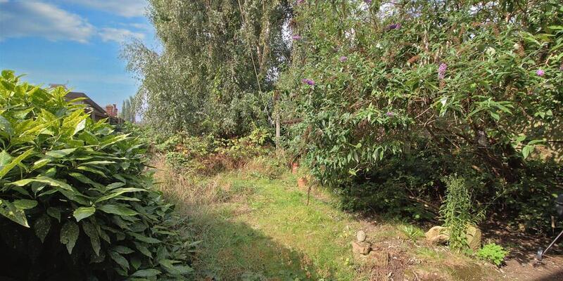 21 Salcombe Road, Nottingham, NG5 1JW