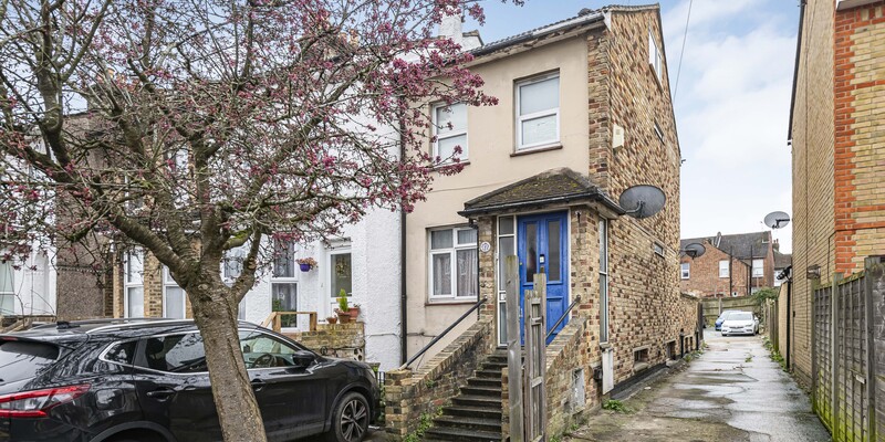 92a Oval Road, Croydon, CR0 6BL