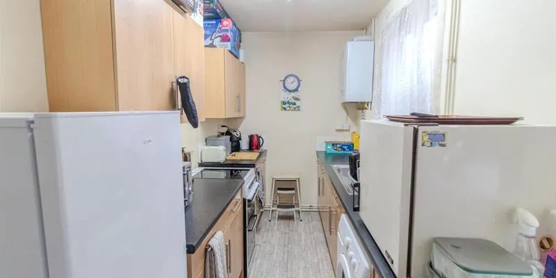 28 Dale Road, Carlton, Nottingham, NG4 1GT