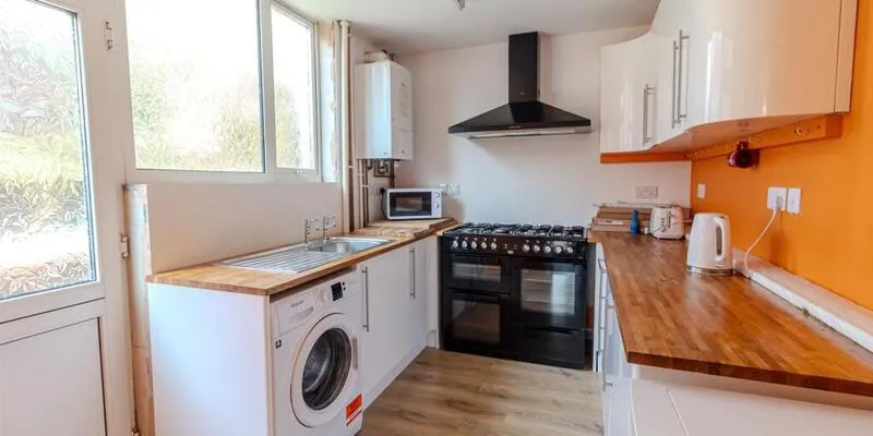 72 Costock Avenue, Sherwood, Nottingham, NG5 3AS