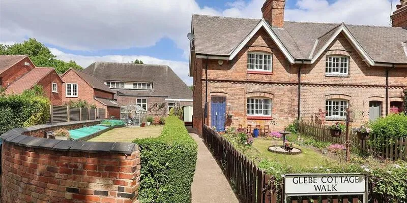 6 Glebe Cottages, Wilford, NG11 7AH