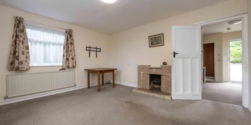 Shipways Bungalow, Upper Common, Kington Langley, Chippenham, SN15 5PG