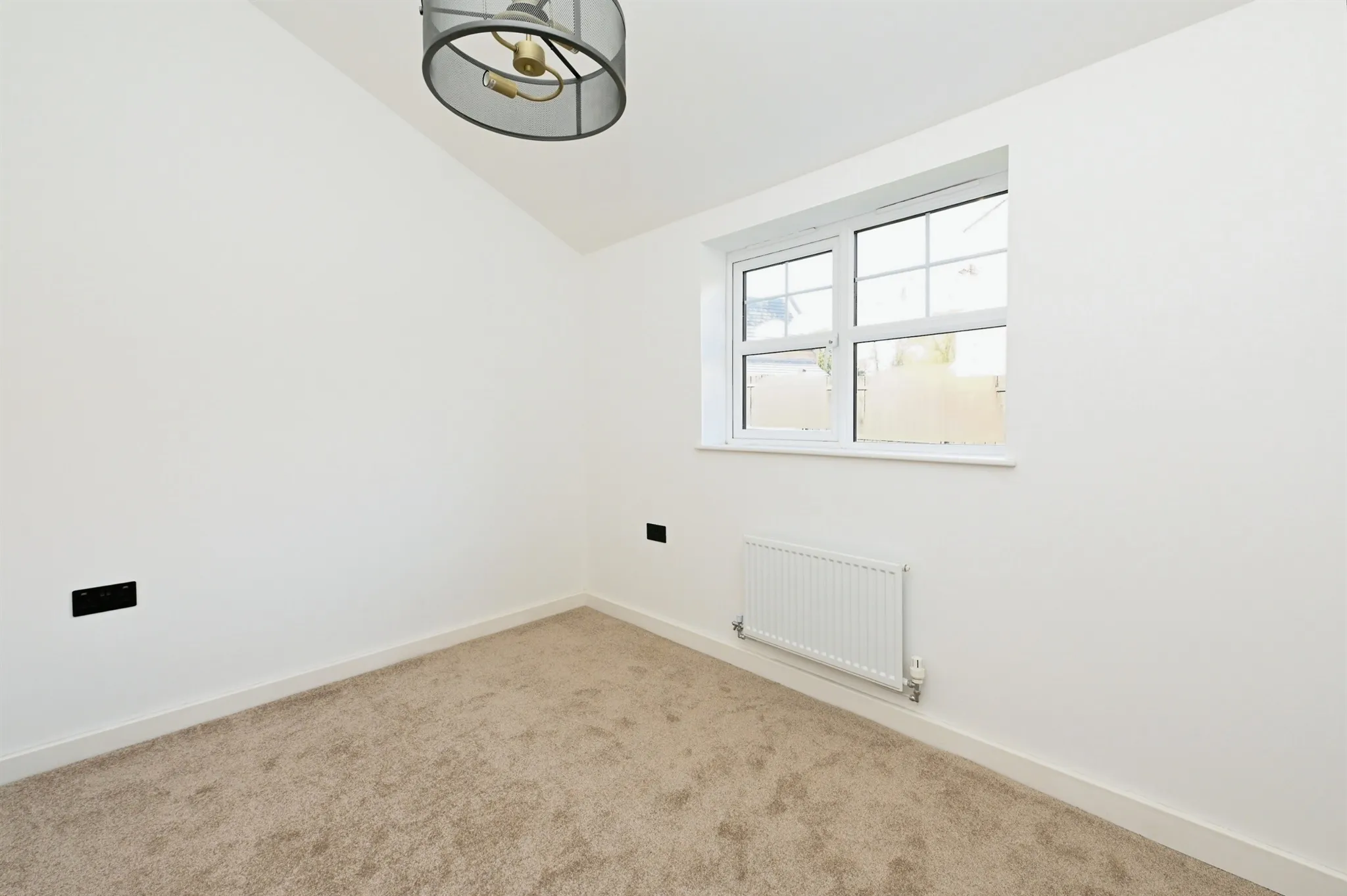 4 bed Detached