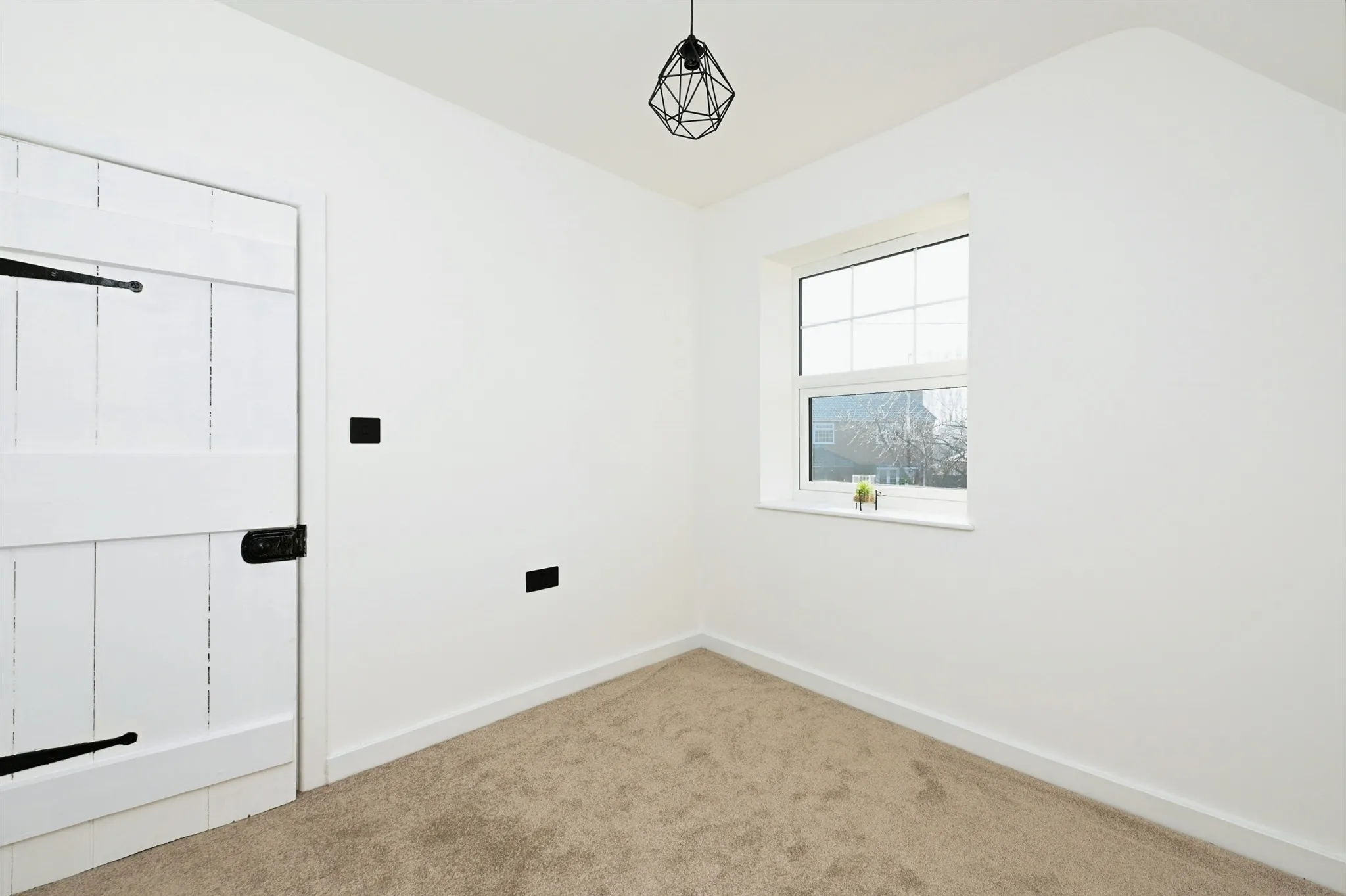 4 bed Detached