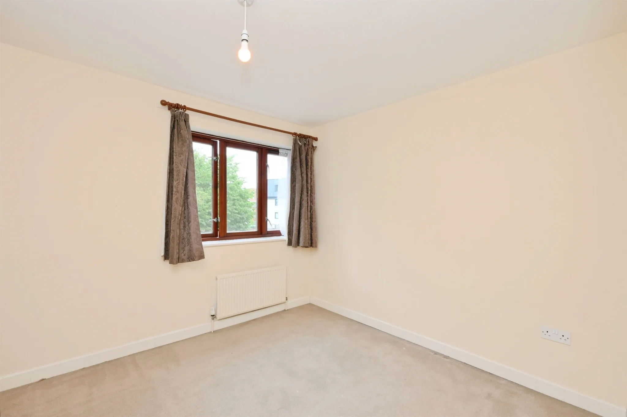 2 bed Semi-Detached