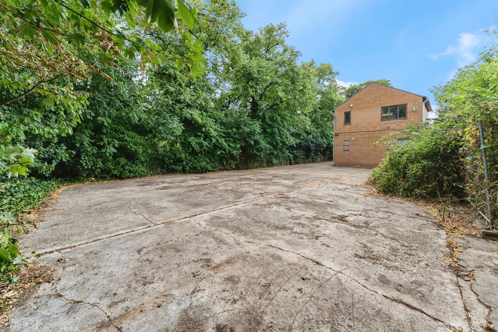 2 bed House