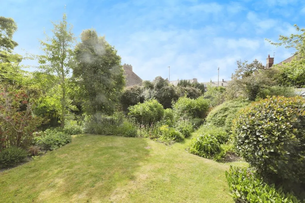 3 bed Semi-Detached