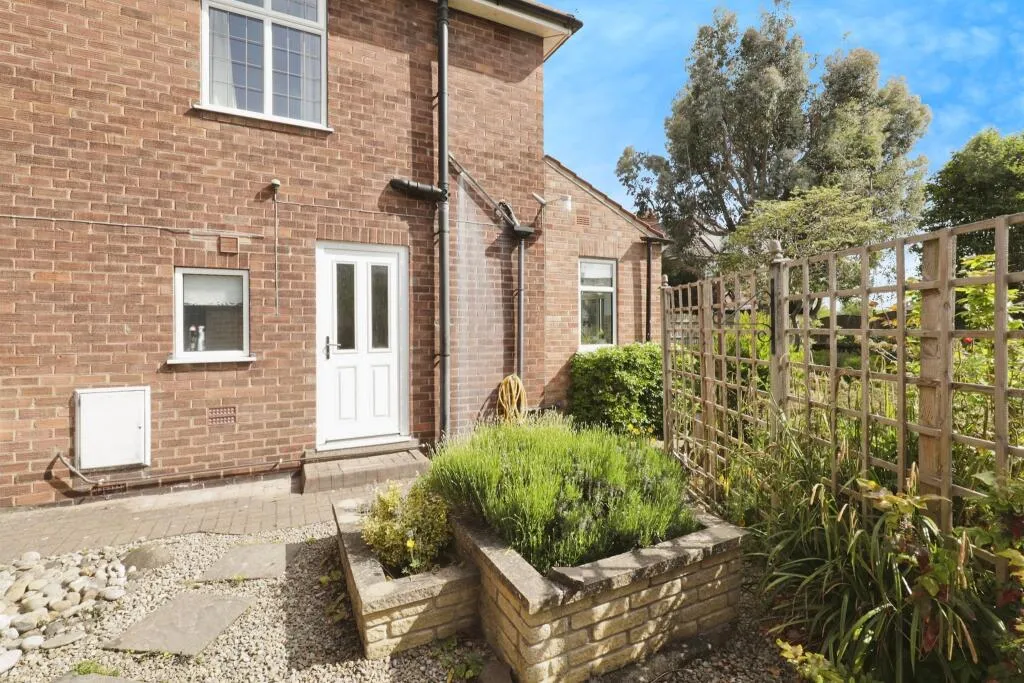 3 bed Semi-Detached