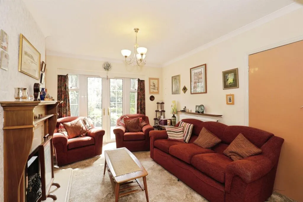 3 bed Semi-Detached