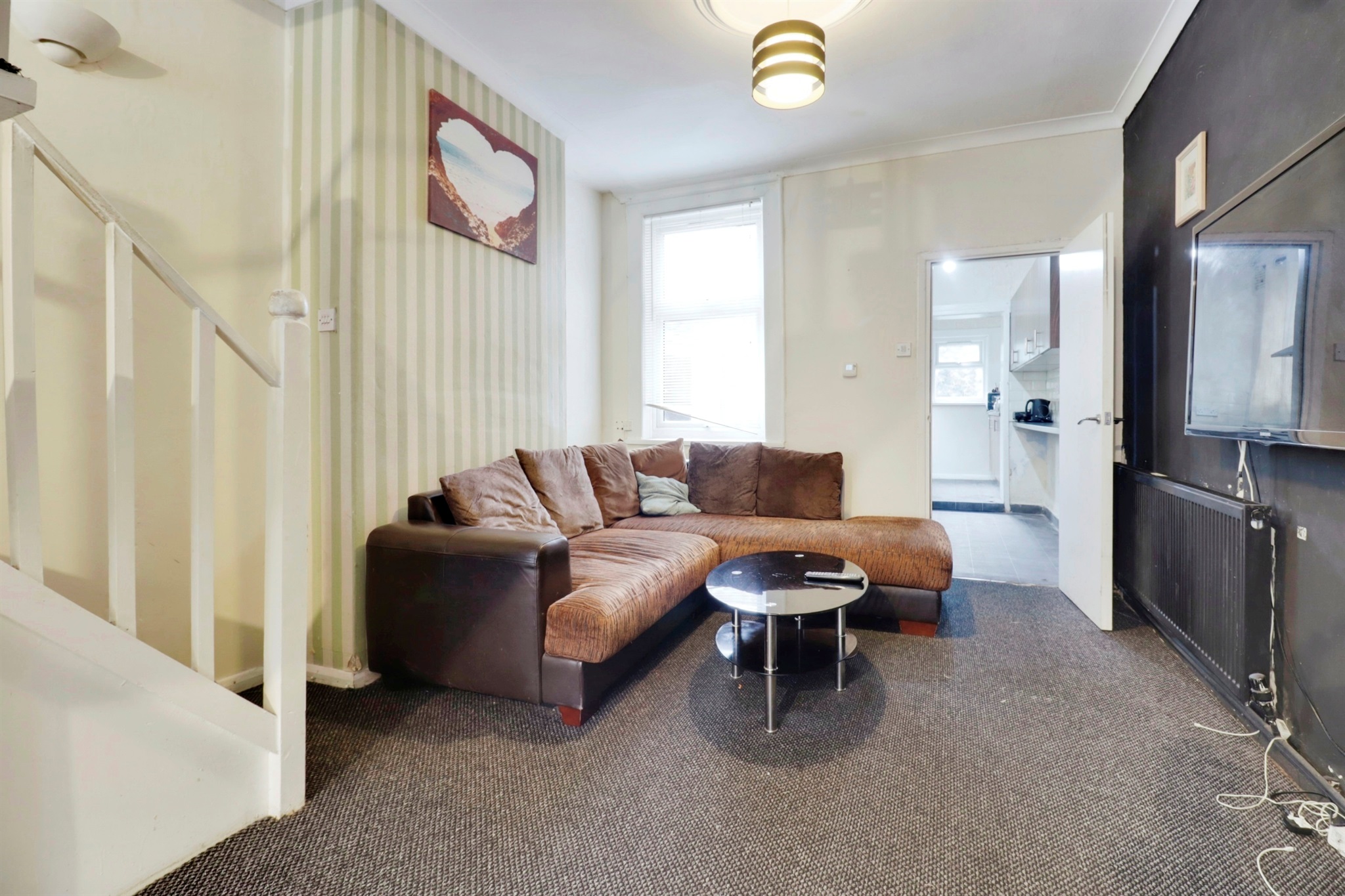 2 bed End of Terrace