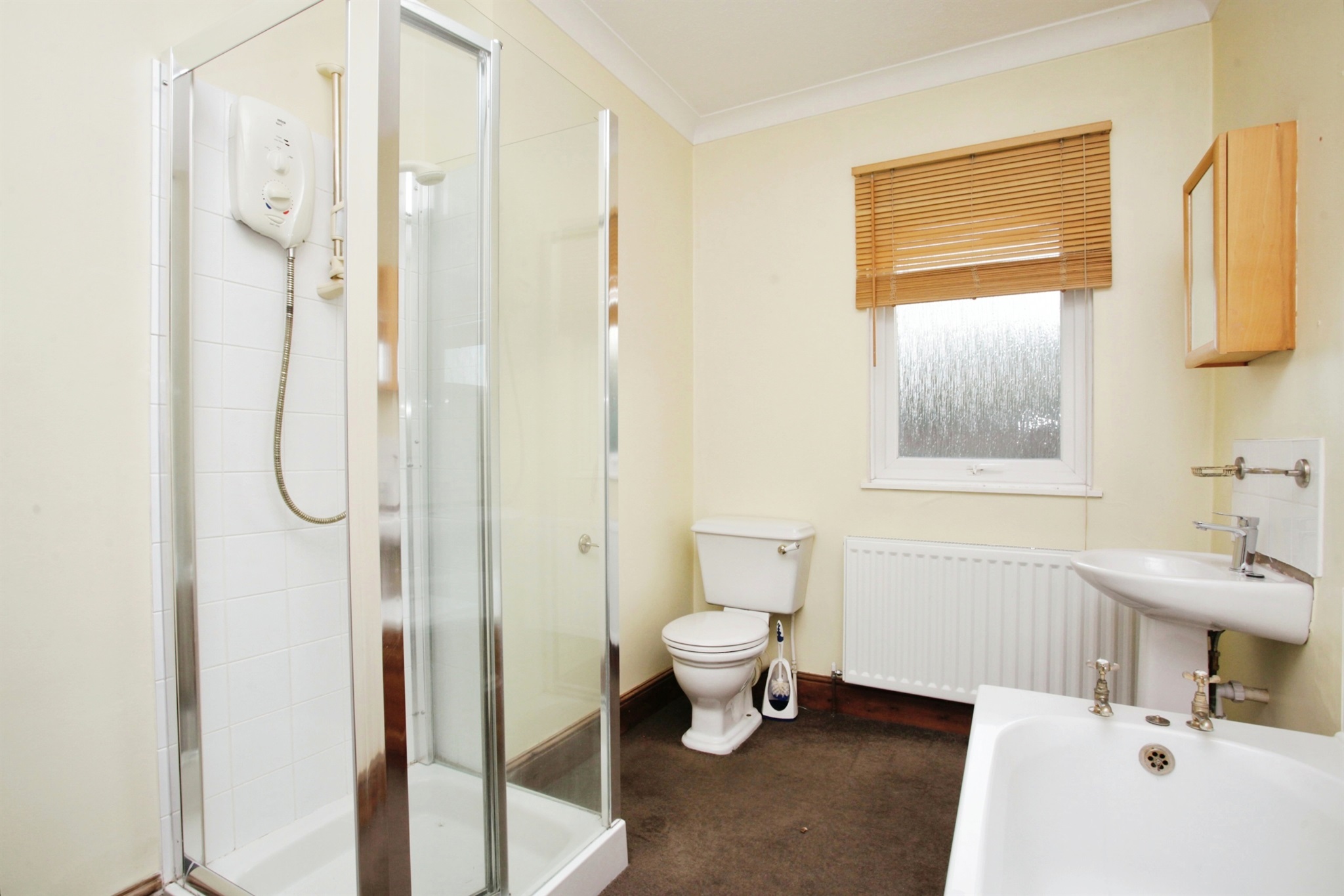 2 bed End of Terrace