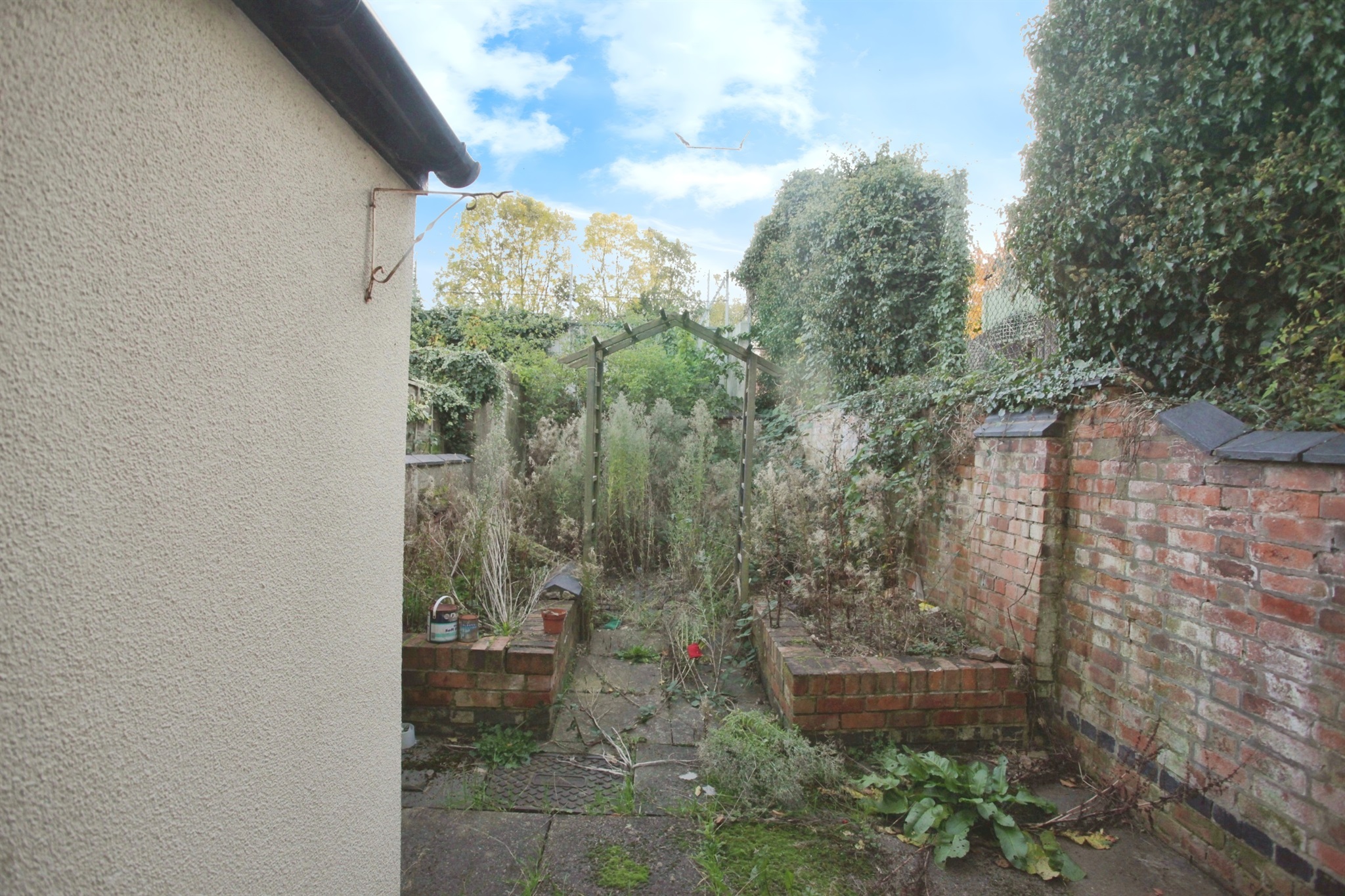 2 bed End of Terrace