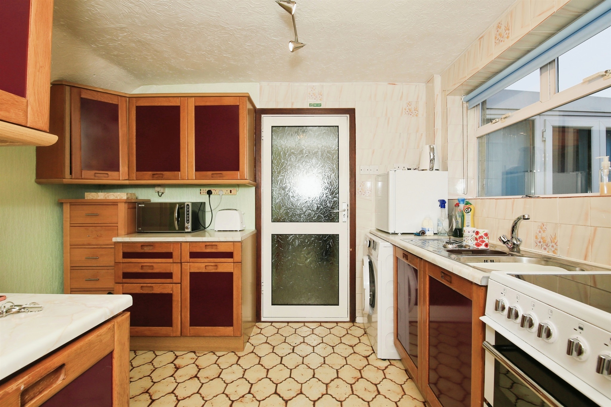 2 bed Semi-Detached