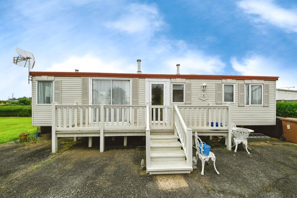 2 bed Land