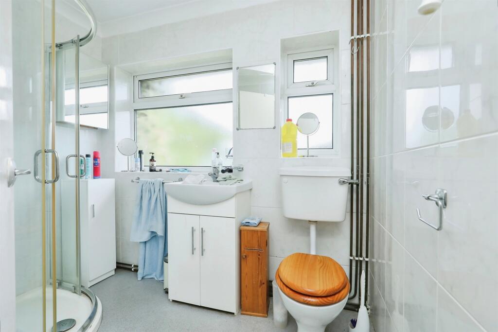 3 bed Detached Bungalow
