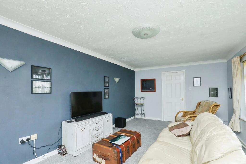 3 bed Detached Bungalow