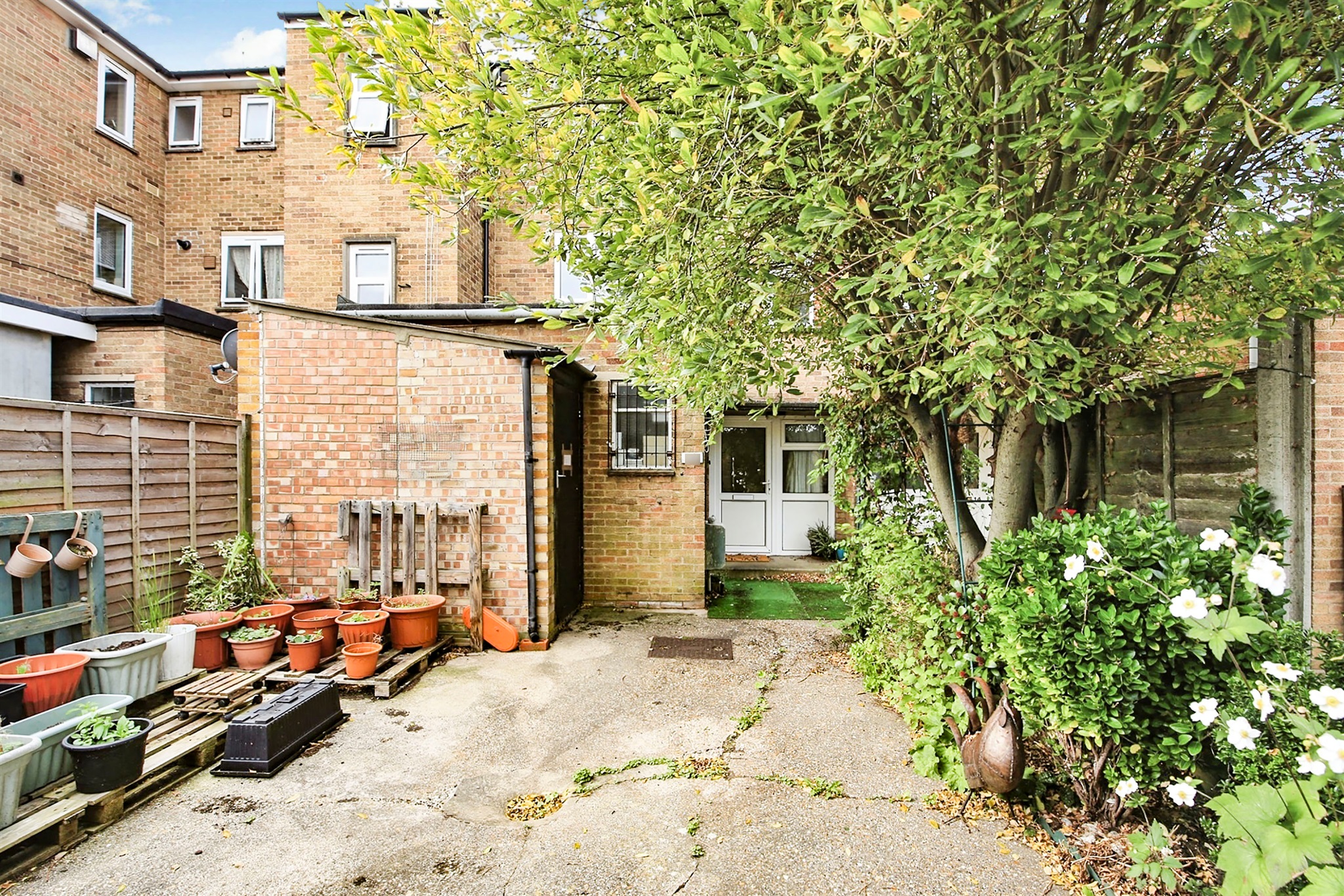 2 bed Maisonette