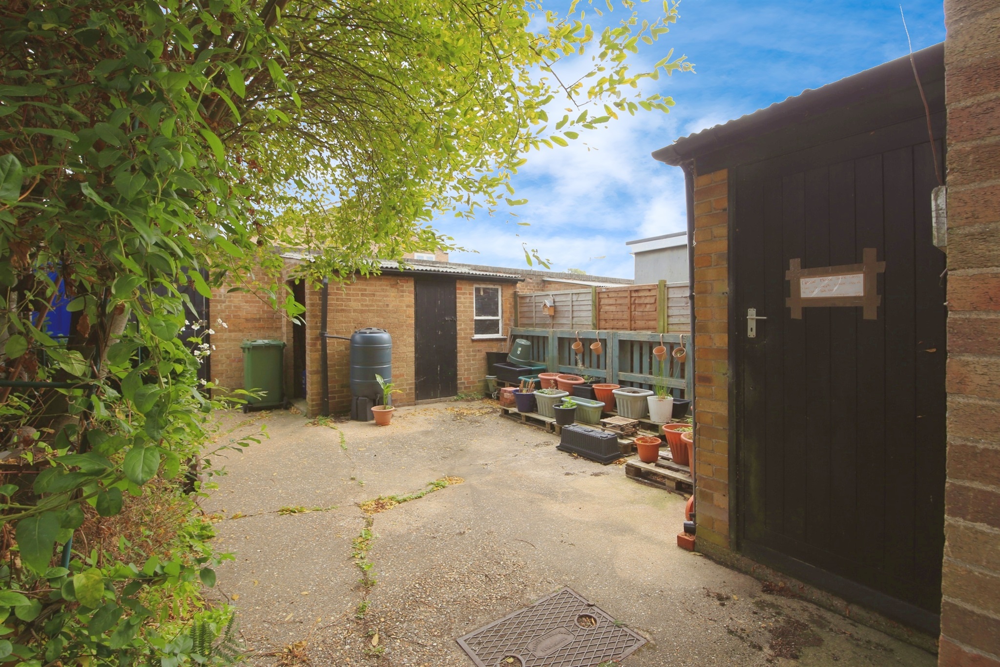 2 bed Maisonette