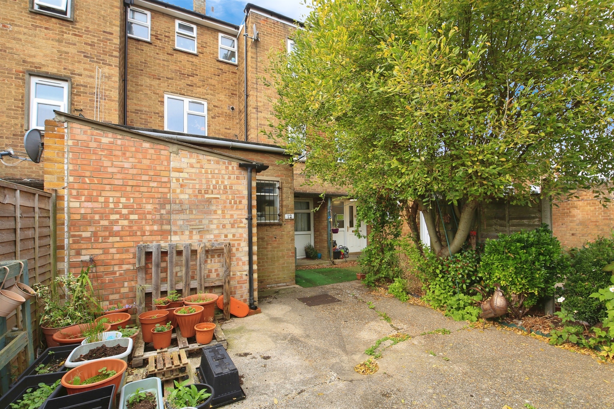 2 bed Maisonette