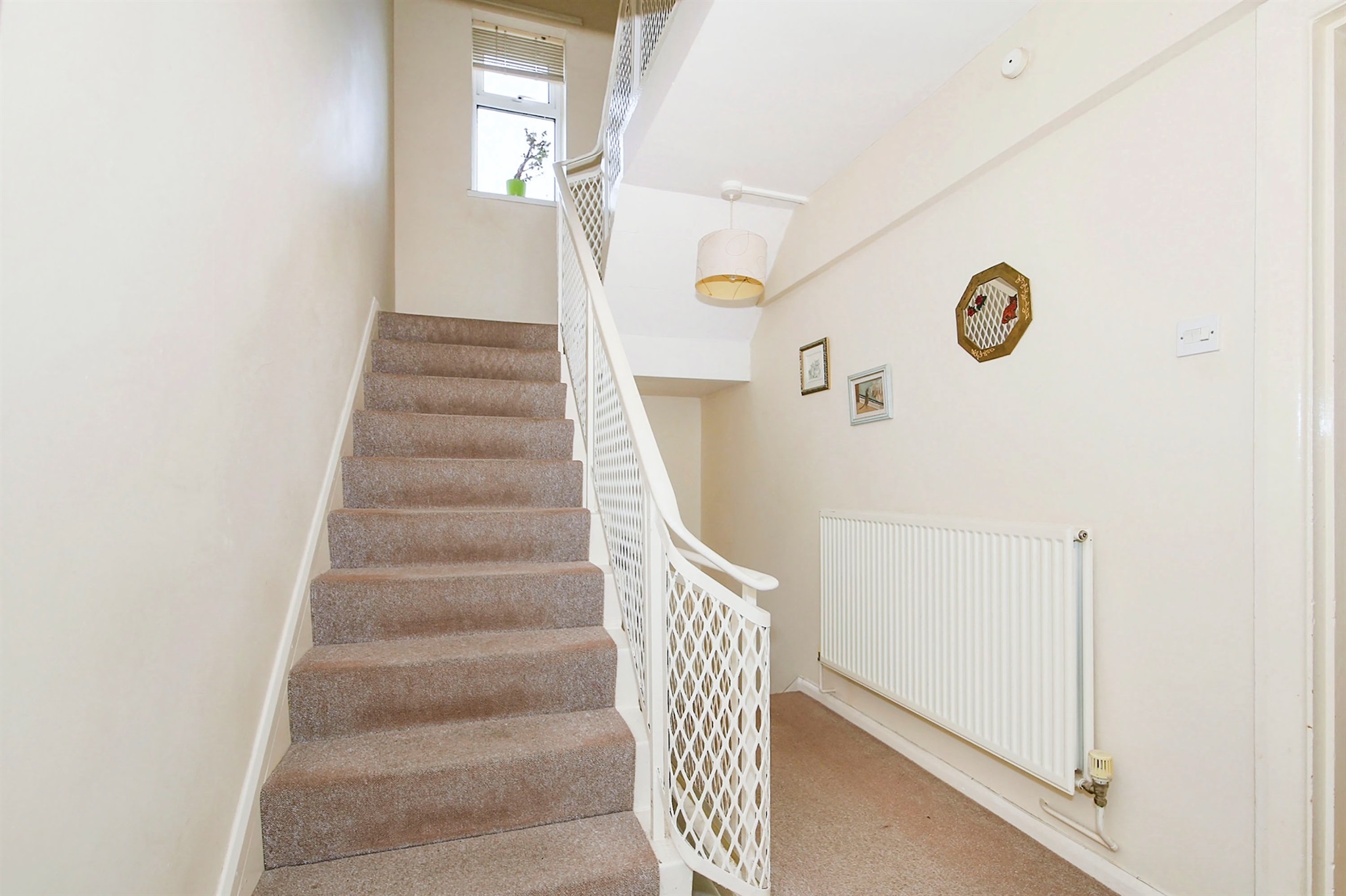 2 bed Maisonette