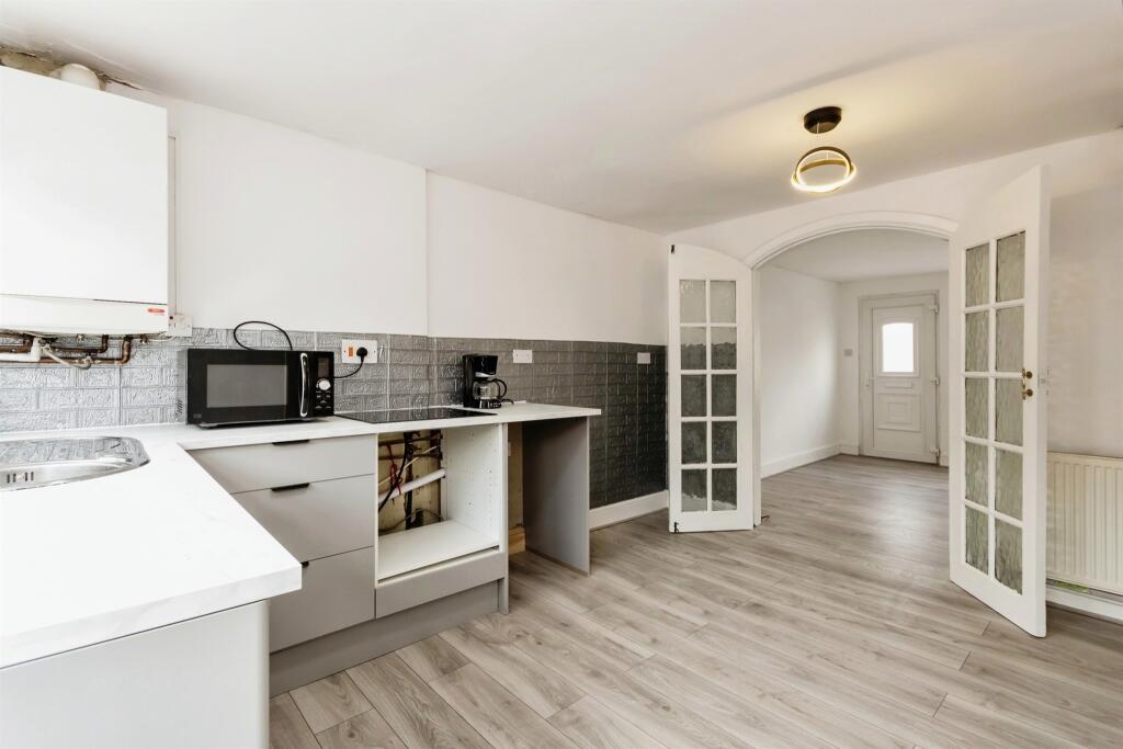 2 bed End of Terrace